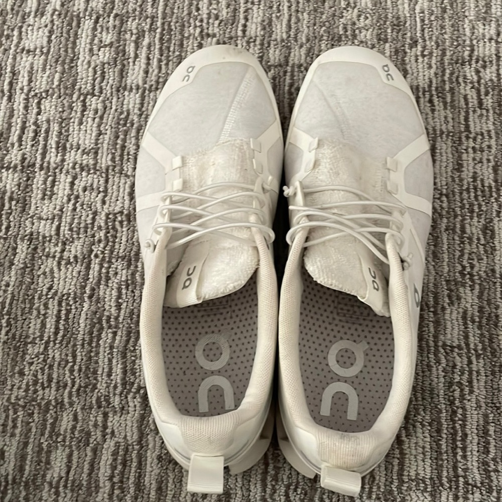 On cloud 5 Mens sneakers